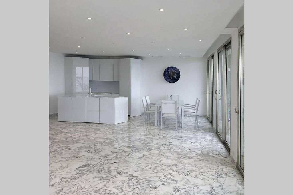 Promenade Des Anglais Amazing Sea View 140M2 3Br Ницца Экстерьер фото